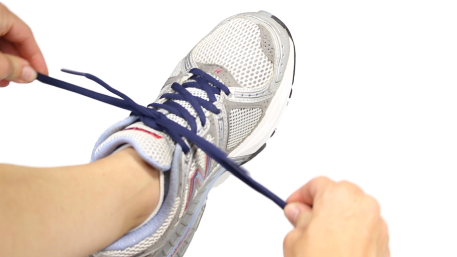 Tie shoes. Tie Shoelaces. Tie your Shoes. How to Tie Shoelaces on Shoes. Tied Shoe.